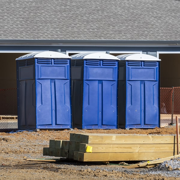 how can i report damages or issues with the portable toilets during my rental period in Stehekin